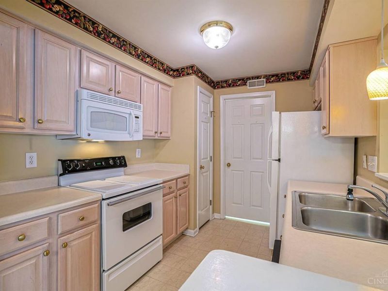 5345 Cooper Road, Unit K, Montgomery, OH 45242 Photo 8