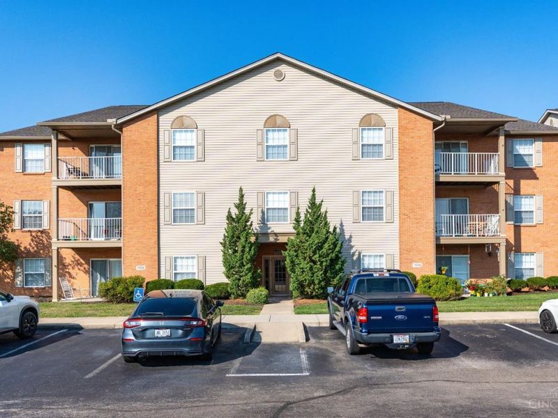 7920 Jessies Way, Unit 204, Fairfield Township, OH 45011 Photo 2