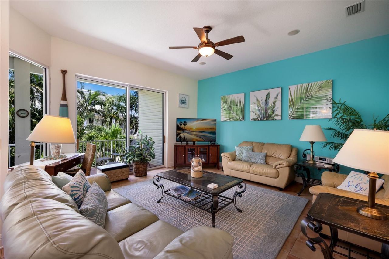 310 63rd St, Bradenton Beach, FL 34217 Photo