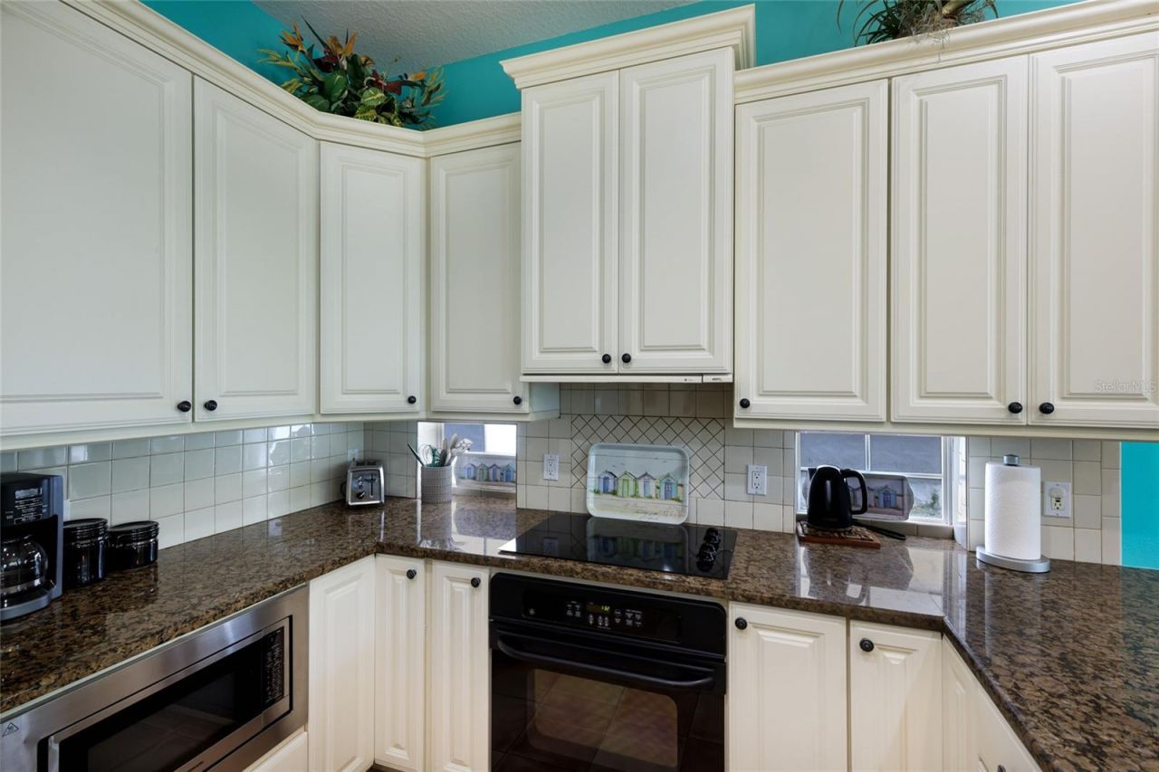 310 63rd St, Bradenton Beach, FL 34217 Photo