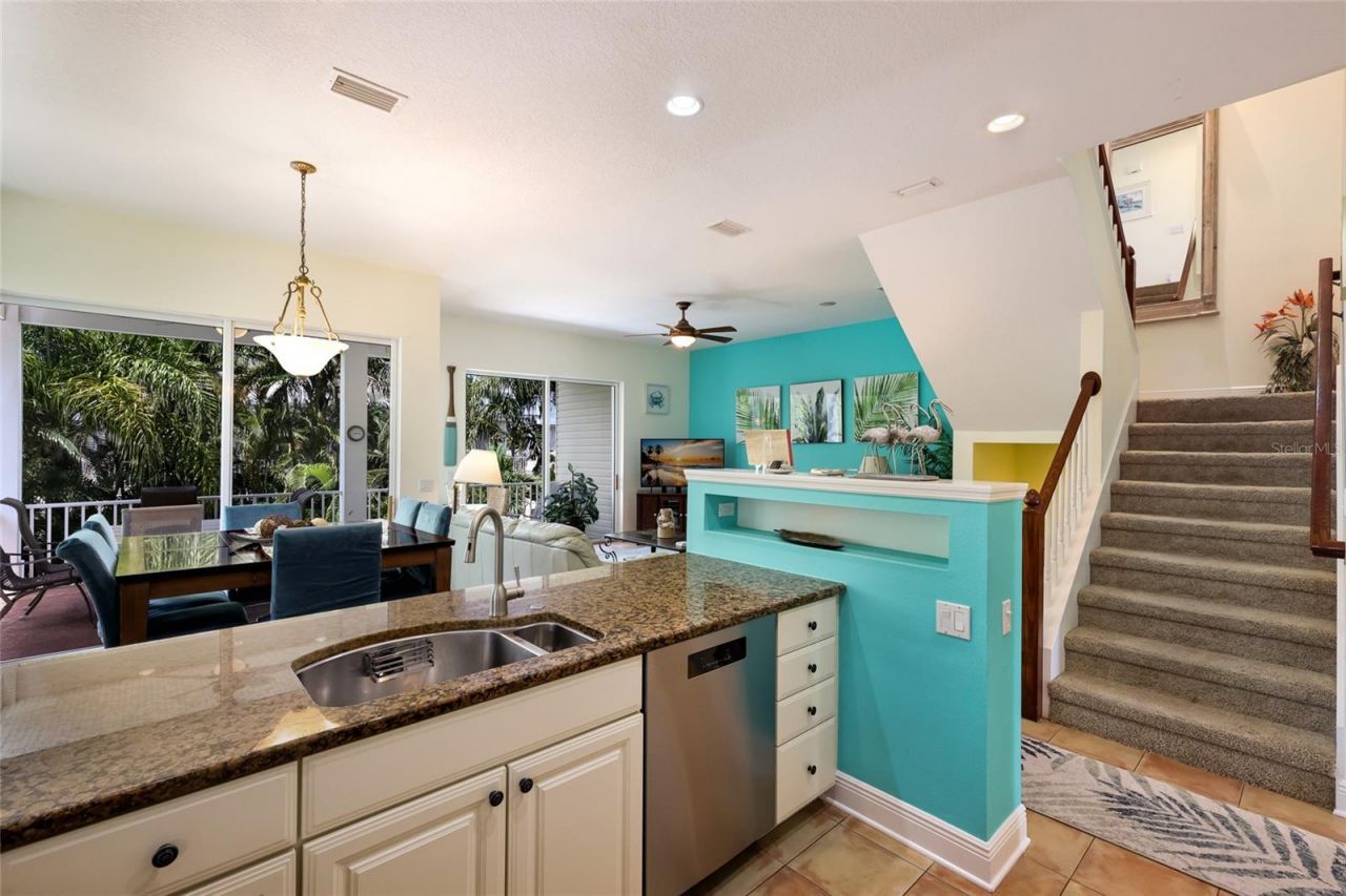 310 63rd St, Bradenton Beach, FL 34217 Photo