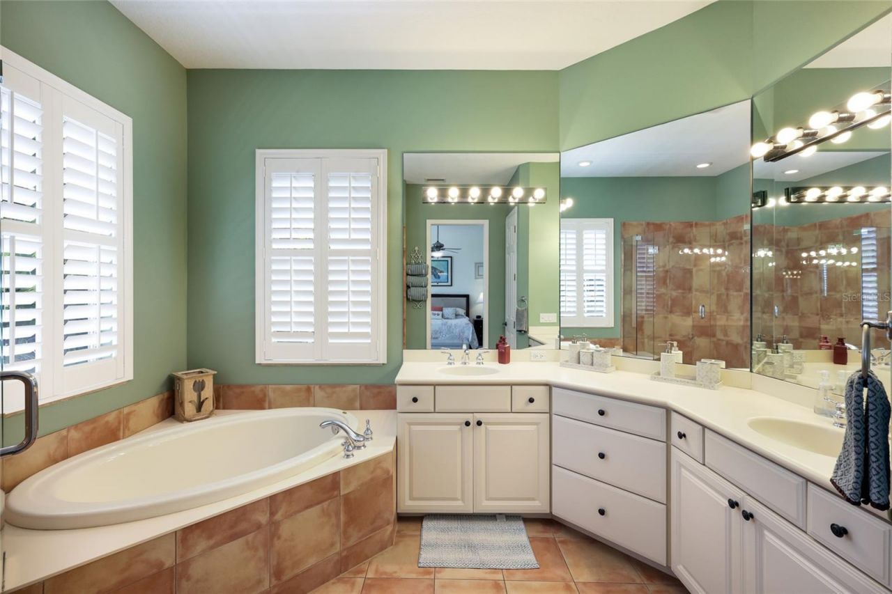 310 63rd St, Bradenton Beach, FL 34217 Photo
