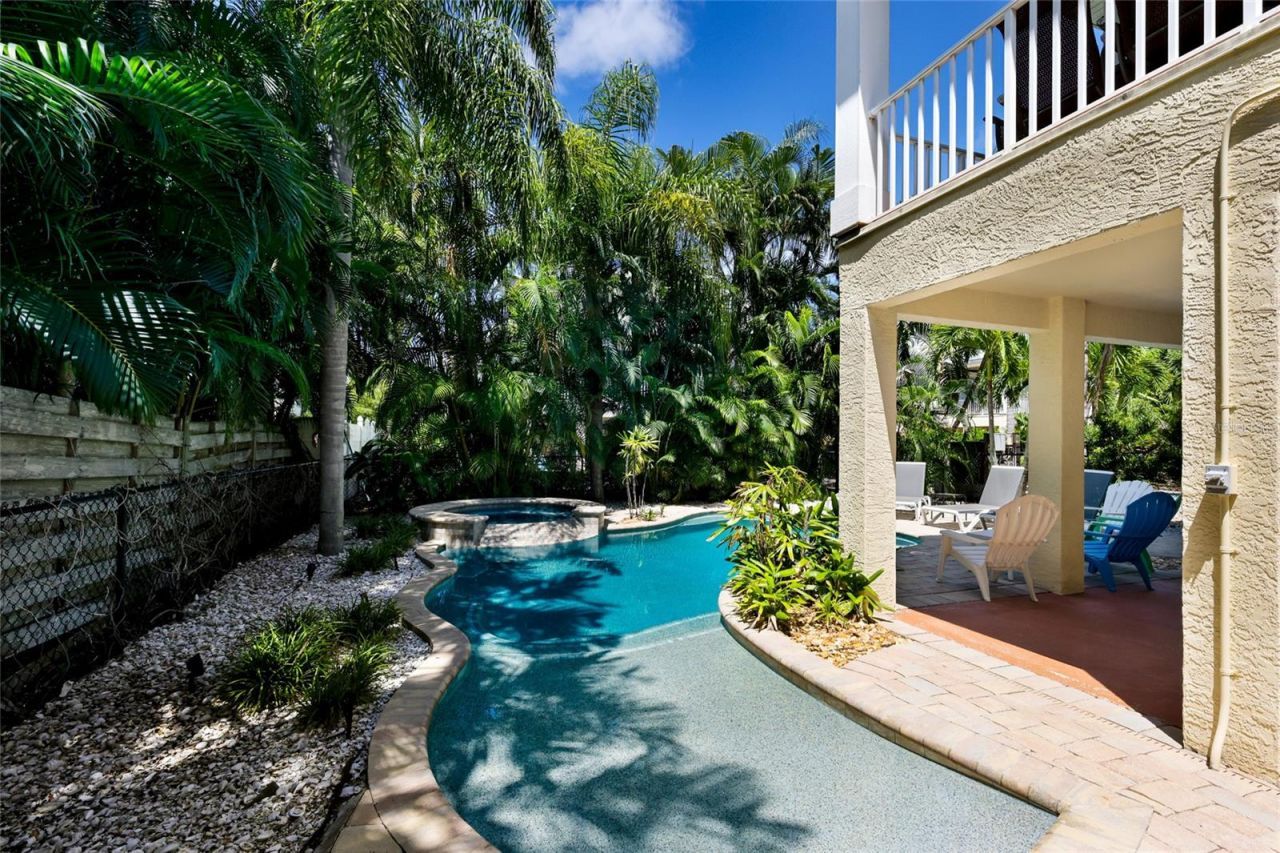 310 63rd St, Bradenton Beach, FL 34217 Photo