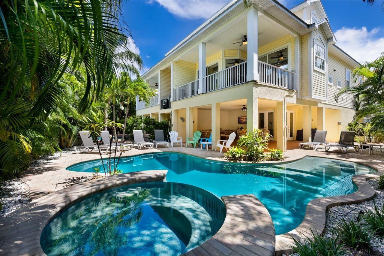 310 63rd St, Bradenton Beach, FL 34217 Photo