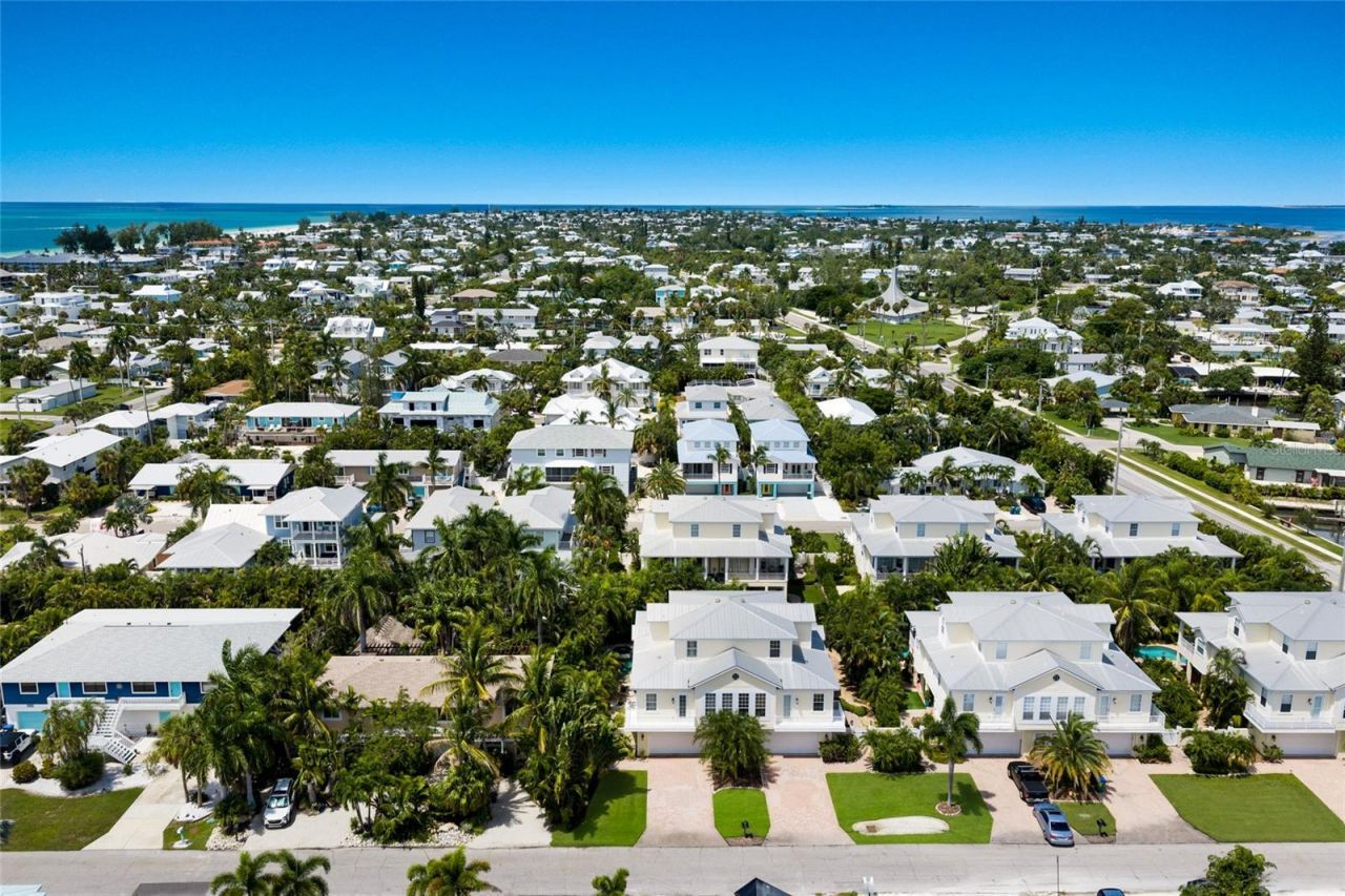 310 63rd St, Bradenton Beach, FL 34217 Photo