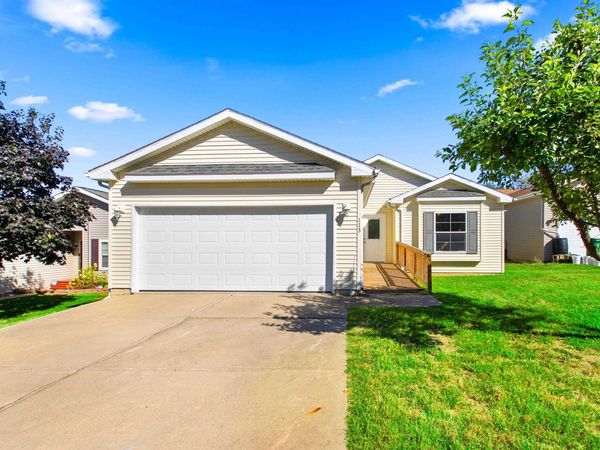 113 S COLUMBUS Street, North Pekin, IL 61554