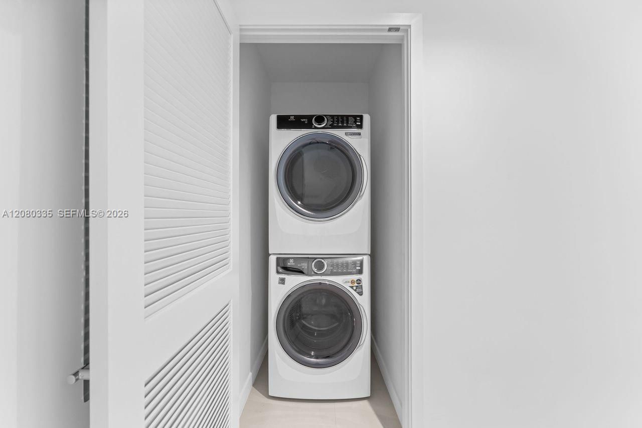 1400 Biscayne, Unit 3805, Miami, FL 33132 Photo