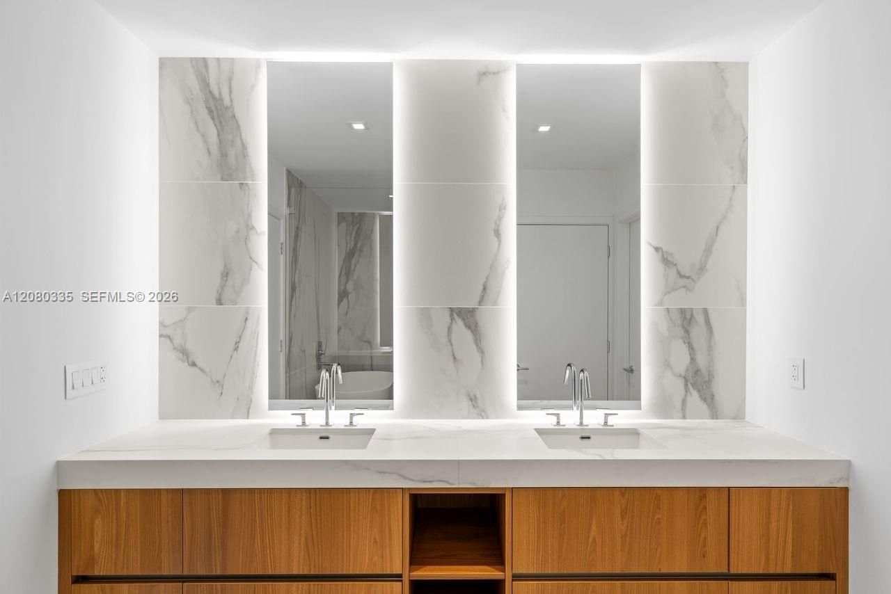 1400 Biscayne, Unit 3805, Miami, FL 33132 Photo