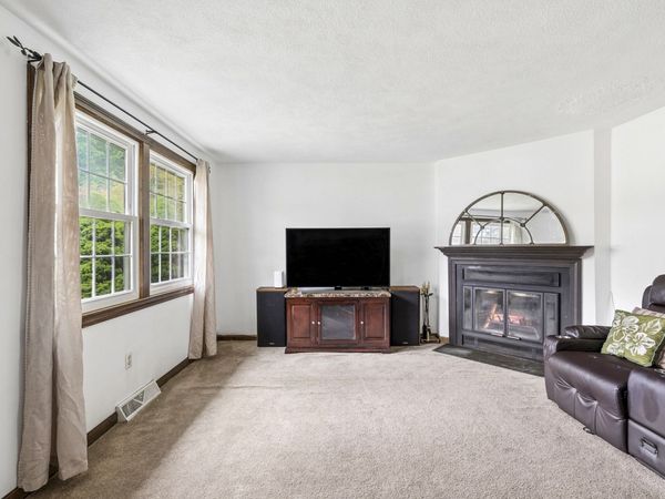 47 Prescott Dr, Unit 47, Chelmsford, MA 01863