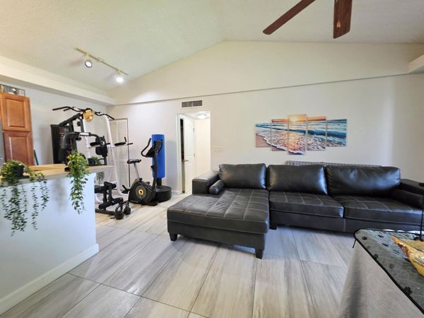 851 LYONS Road, Unit 22206, Coconut Creek, FL 33063