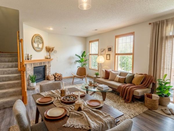 1586 Woodlynn Avenue , Unit 2, Maplewood, MN 55109