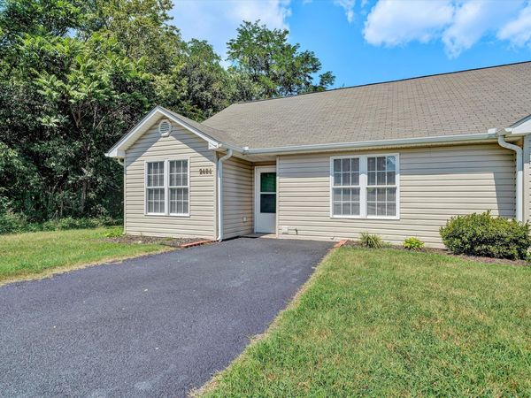 2484 Tuckawana CIR NW, Roanoke, VA 24017