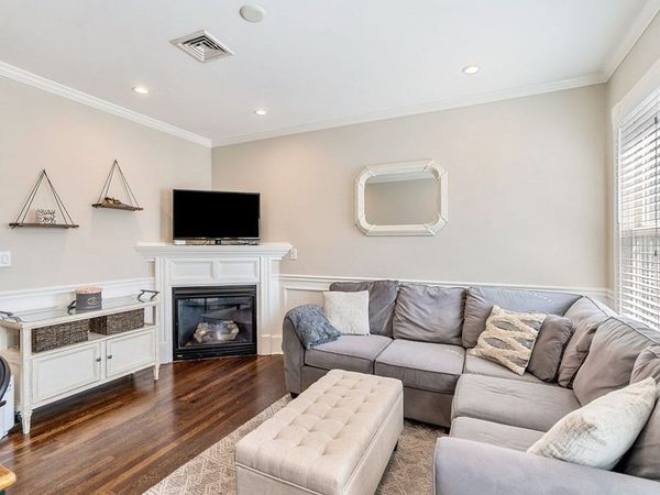 176 Bowen St, Unit 3, Boston, MA 02127