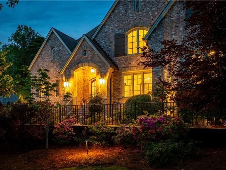 Property Image 100