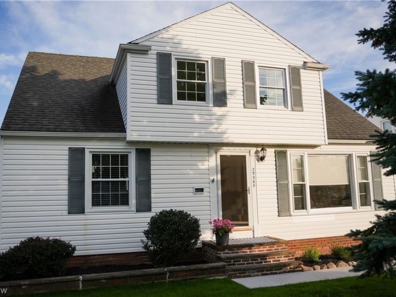 29508 Woodway Drive, Wickliffe, OH 44092 Photo 1