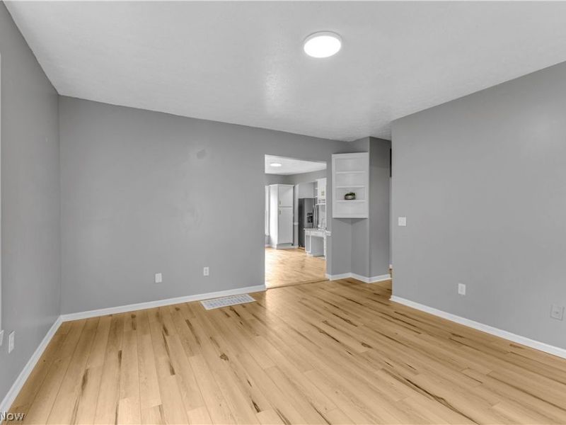 1038 W Hopocan Avenue, Barberton, OH 44203 Photo 11