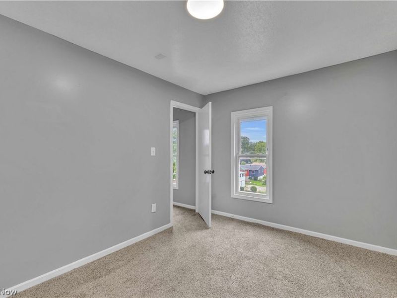 1038 W Hopocan Avenue, Barberton, OH 44203 Photo 18