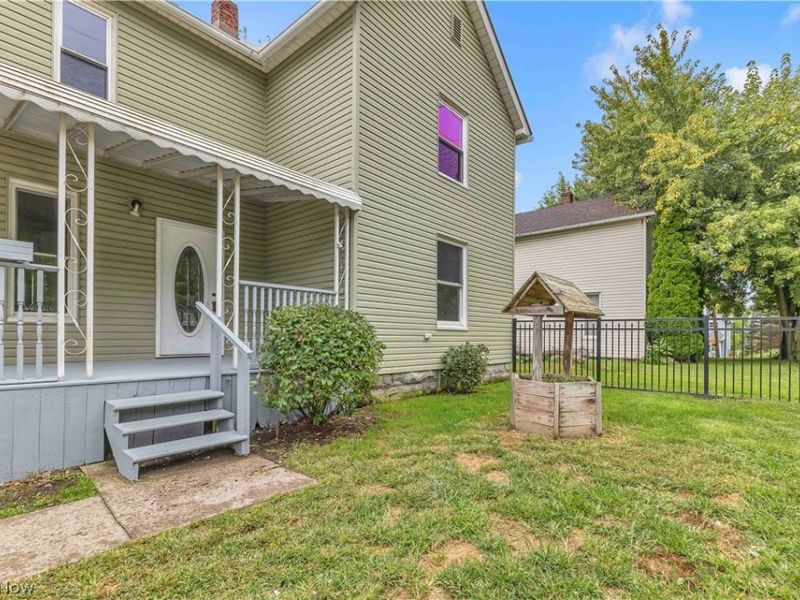 1038 W Hopocan Avenue, Barberton, OH 44203 Photo 3