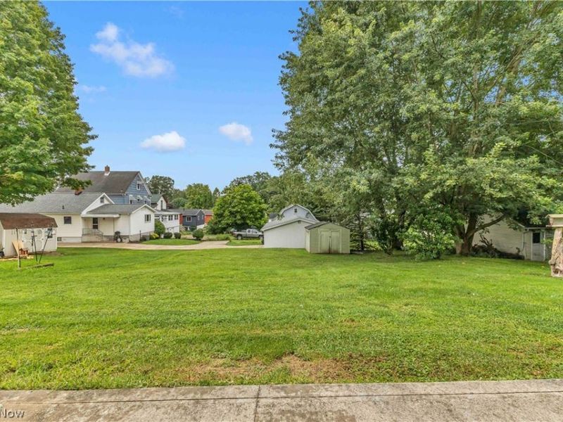 1038 W Hopocan Avenue, Barberton, OH 44203 Photo 32