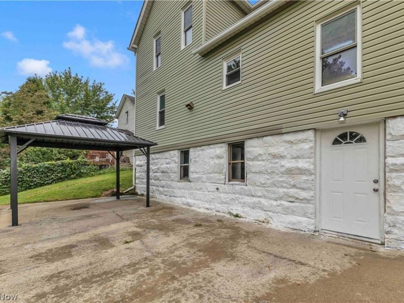 1038 W Hopocan Avenue, Barberton, OH 44203 Photo 33