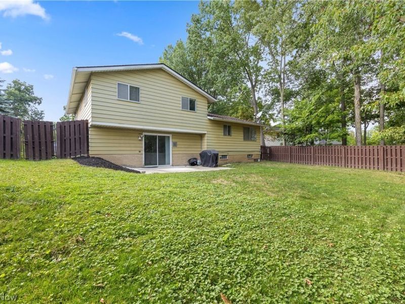 7653 Trenton Trail, Middleburg Heights, OH 44130 Photo 44