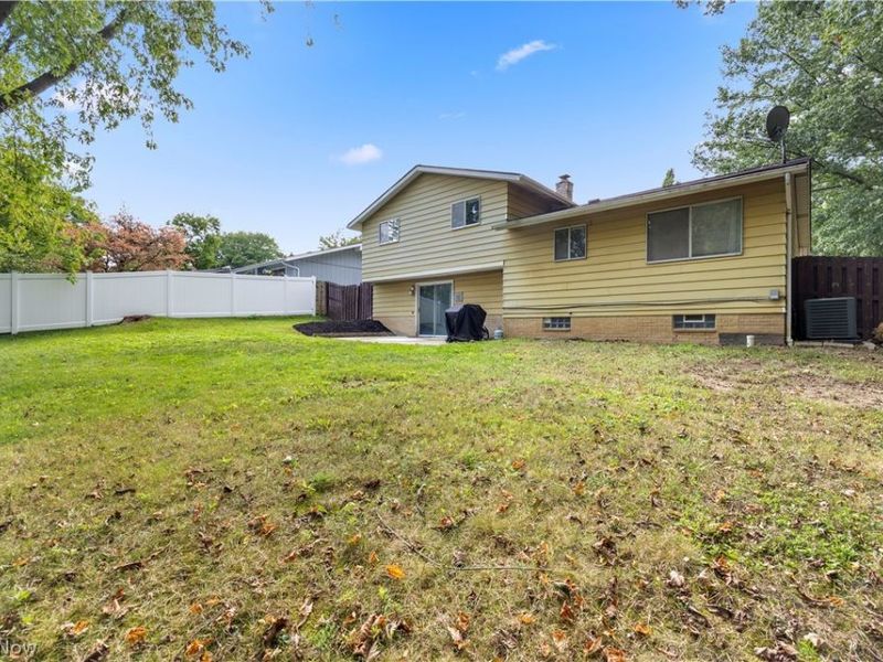 7653 Trenton Trail, Middleburg Heights, OH 44130 Photo 45