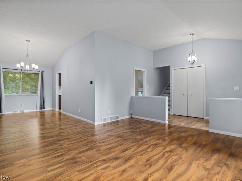 7653 Trenton Trail, Middleburg Heights, OH 44130 Photo 6