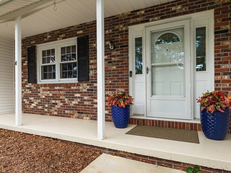 859 Shoreham Drive, Newark, OH 43055 Photo 2