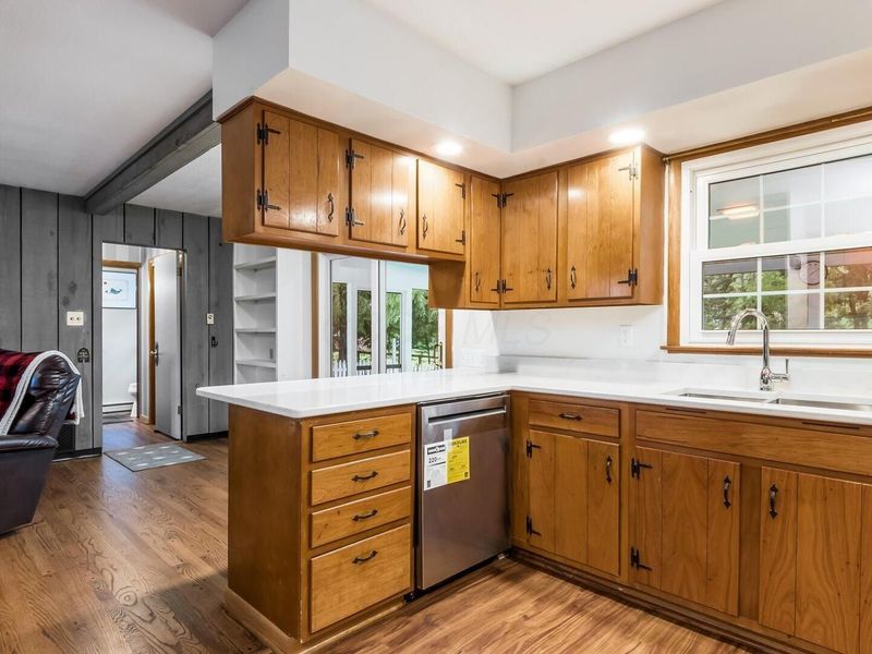 859 Shoreham Drive, Newark, OH 43055 Photo 9