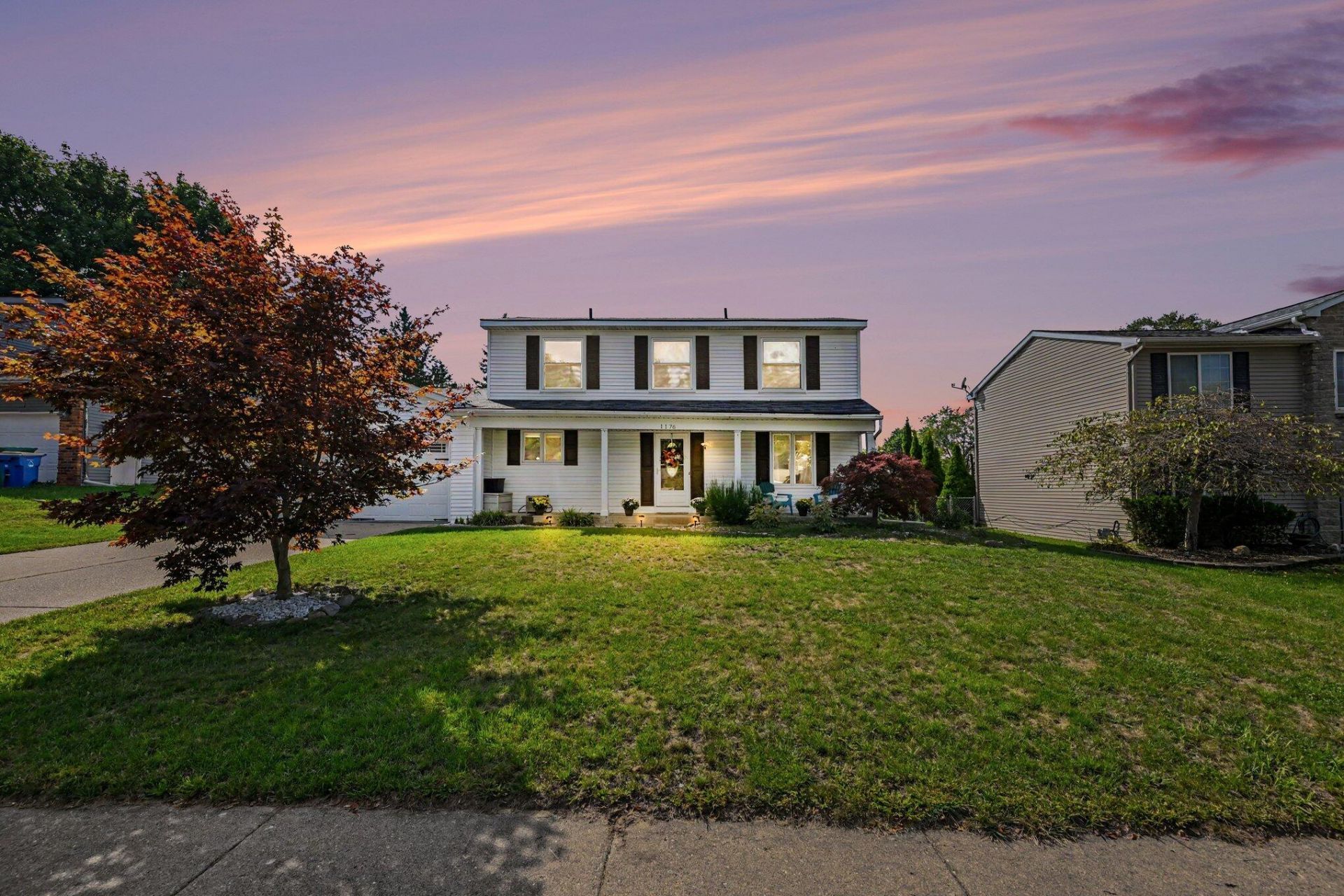 1176 Meadowood Drive, Waterford, MI 48327 Main Photo