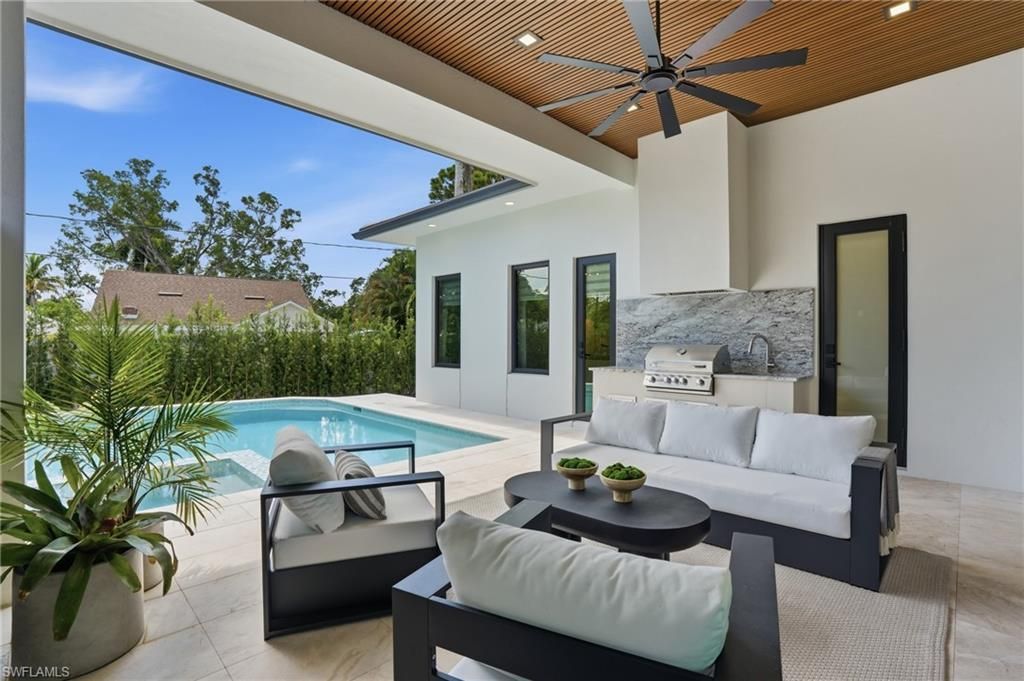 1150 8th Ter N, Naples, FL 34102 Photo