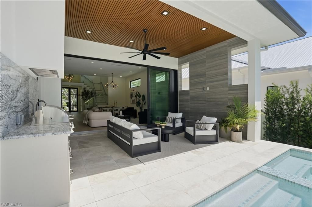 1150 8th Ter N, Naples, FL 34102 Photo