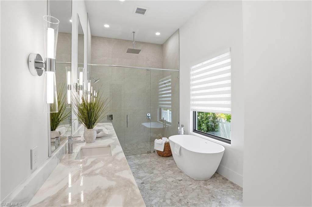 1150 8th Ter N, Naples, FL 34102 Photo