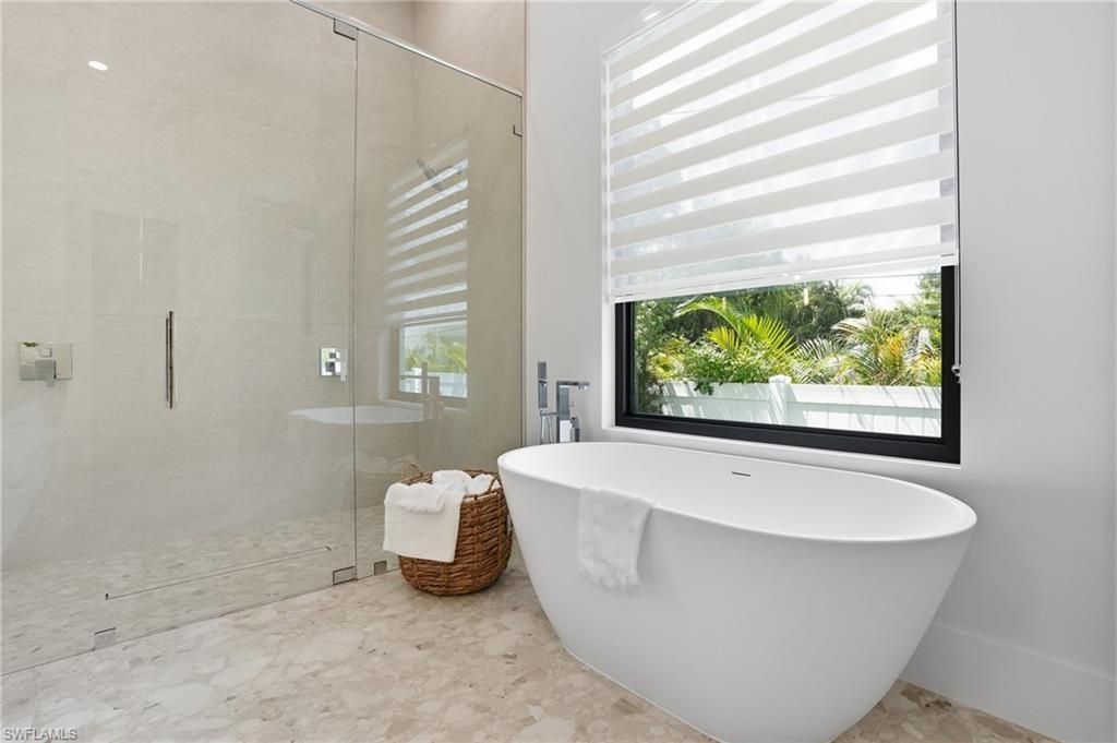 1150 8th Ter N, Naples, FL 34102 Photo