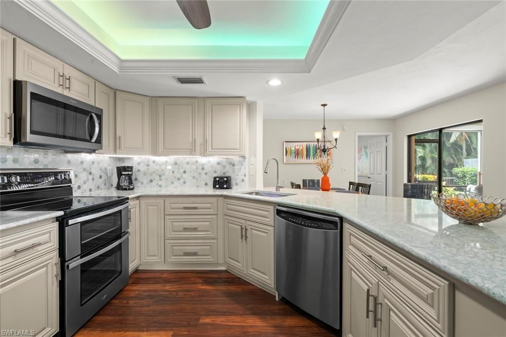 592 Beachwalk Cir, Unit 105, Naples, FL 34108 Photo