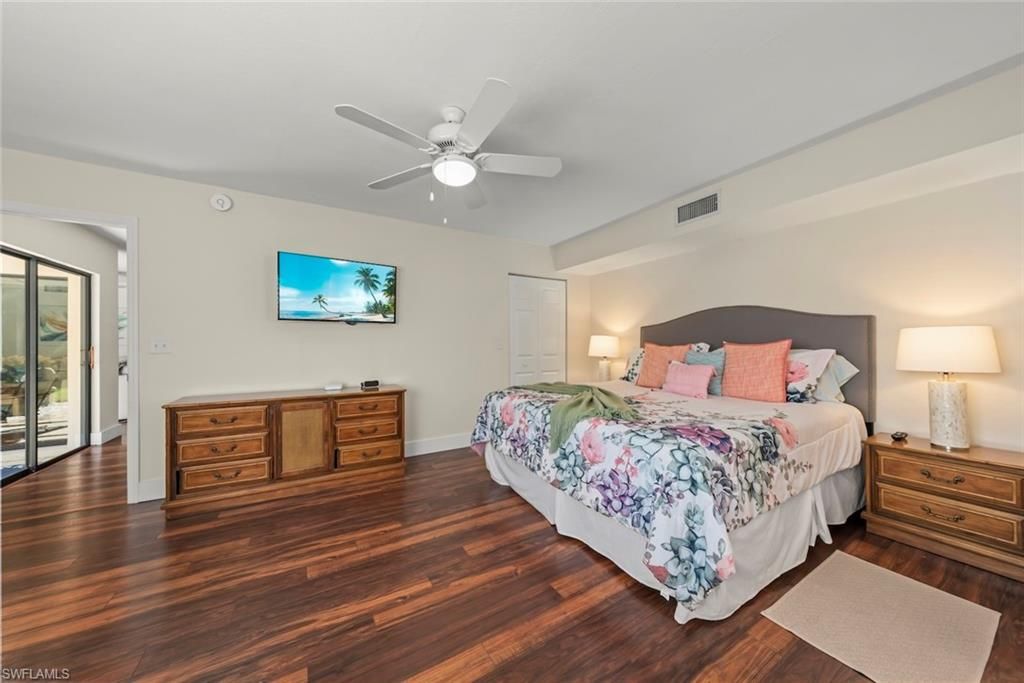 592 Beachwalk Cir, Unit 105, Naples, FL 34108 Photo