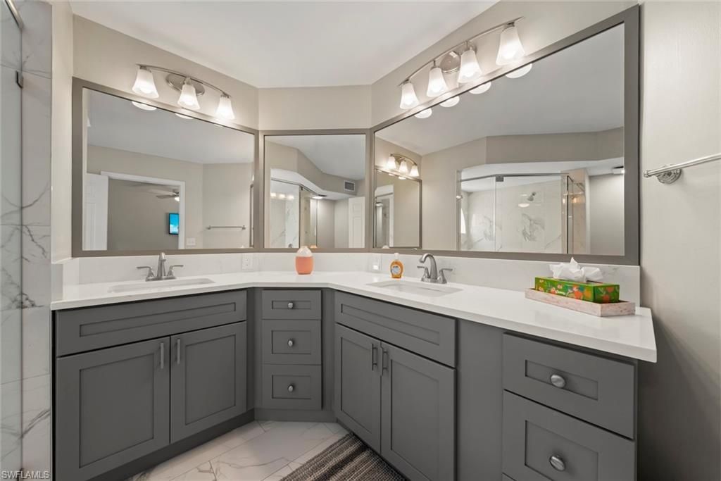 592 Beachwalk Cir, Unit 105, Naples, FL 34108 Photo