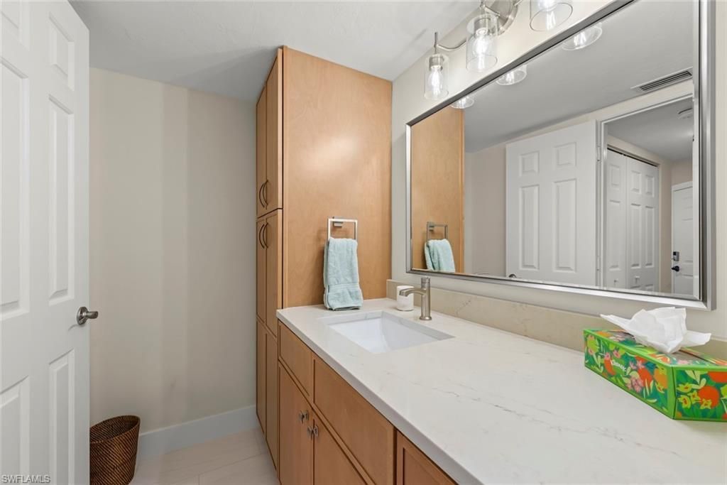 592 Beachwalk Cir, Unit 105, Naples, FL 34108 Photo