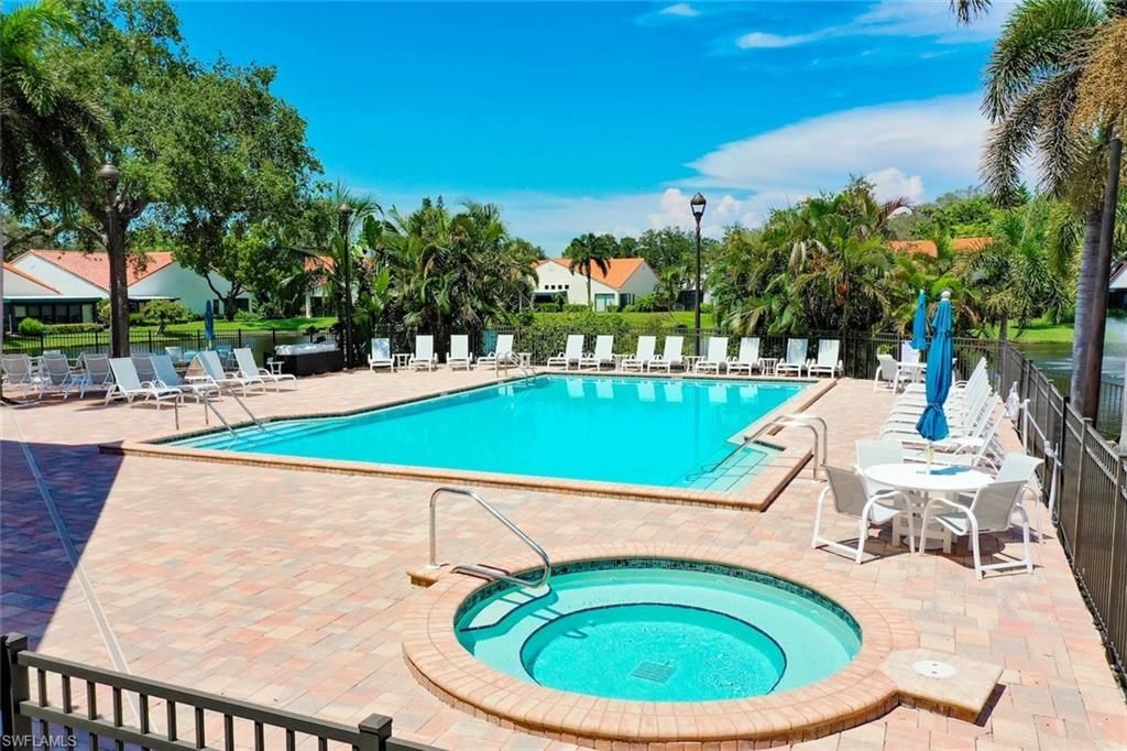 592 Beachwalk Cir, Unit 105, Naples, FL 34108 Photo