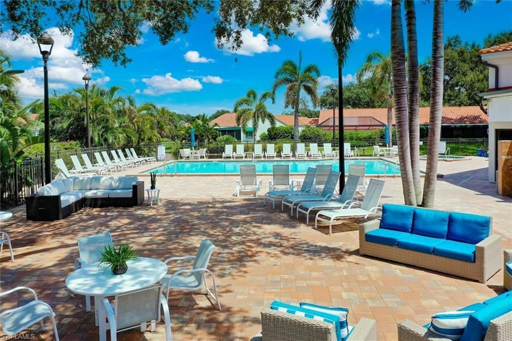 592 Beachwalk Cir, Unit 105, Naples, FL 34108 Photo
