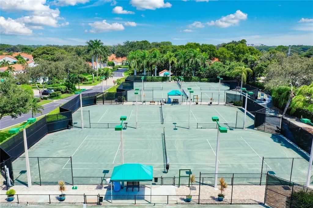 592 Beachwalk Cir, Unit 105, Naples, FL 34108 Photo