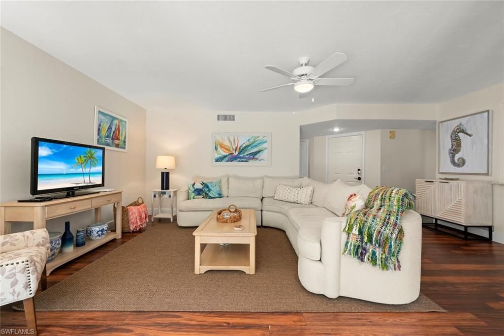 592 Beachwalk Cir, Unit 105, Naples, FL 34108 Photo
