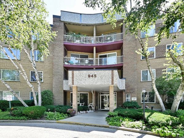 945 E Kenilworth Avenue , Unit 325, Palatine, IL 60074