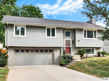 6523 S 137 Circle, Omaha, NE 68137