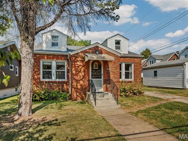 5527 Ulena Avenue , St Louis, MO 63116