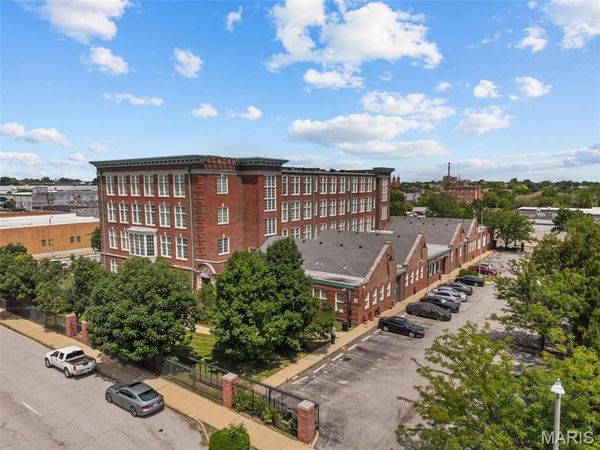 814 N 19th Street , St Louis, MO 63106