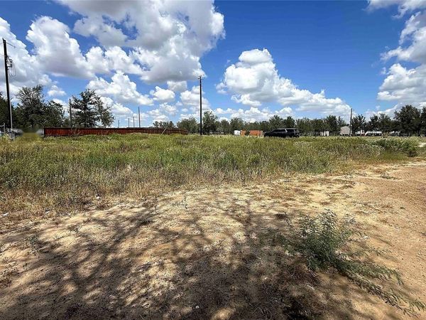 153 Quanah LN, Elgin, TX 78621