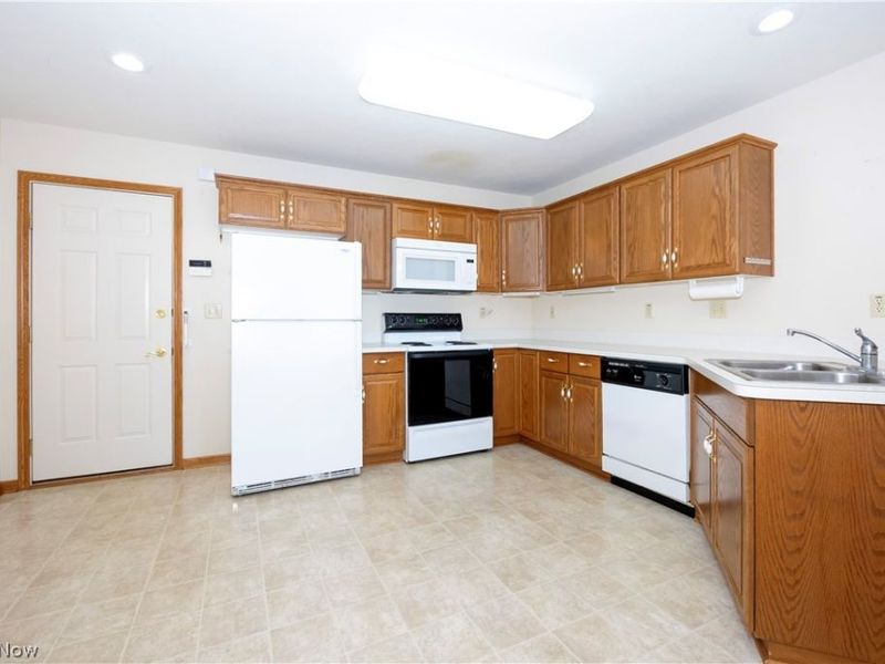 3082 Bayberry Cove, Wooster, OH 44691 Photo 11