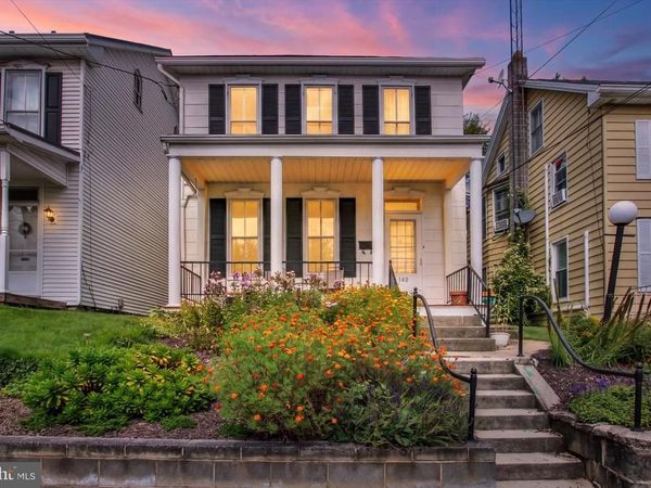 140 S BROAD STREET , WAYNESBORO, PA 17268