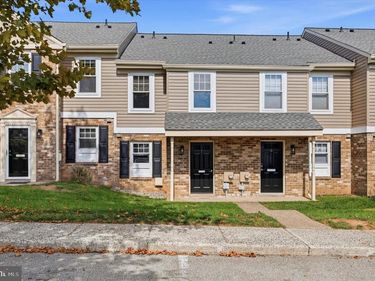 7 YORKTOWN COURT, Unit 116 U-7, BLUE BELL, PA 19422